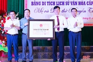 Đón bằng di tích lịch sử - văn hóa cấp tỉnh mộ và đền thờ Nguyễn Thân